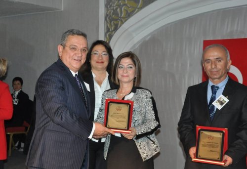 Kuşadası’nda Öğretmenler Günü Kutlandı