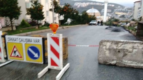 Kuşadası’nda Toprak Kayması Korkuttu