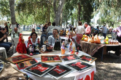 Kuşadası'nda Yaşayan Girit'liler 3 Bin İmza Topladı