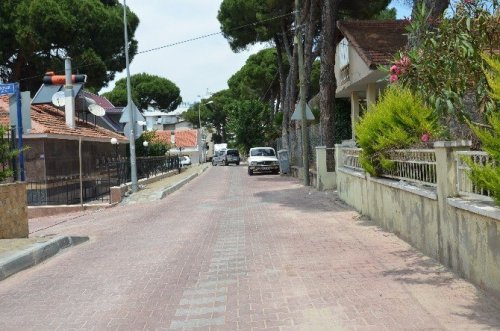 Kuşadası’nda Yol Yapım Çalışmaları