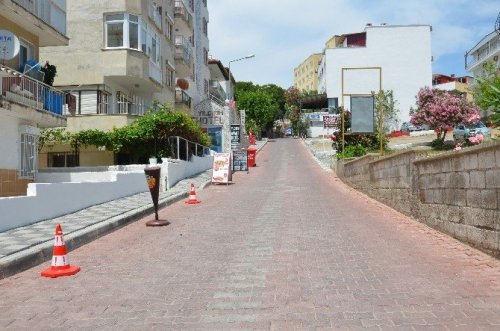 Kuşadası’nda Yol Yapım Çalışmaları