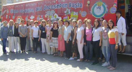 latife-hanim-anaokulu-ev-sahipligi-yapti-(3).jpg