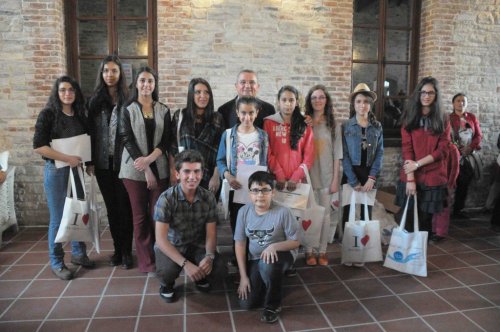 Liseler Resim Çalıştayı'nda Yarıştı