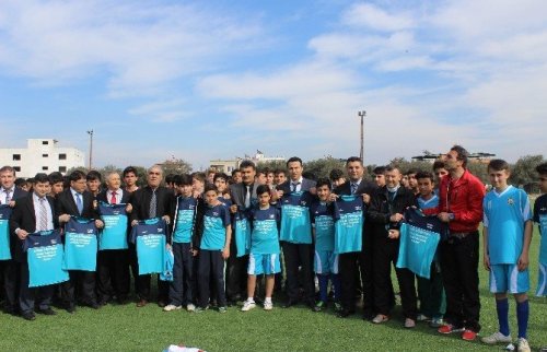 Liseli gençler futbol turnuvasıyla kaynaştı