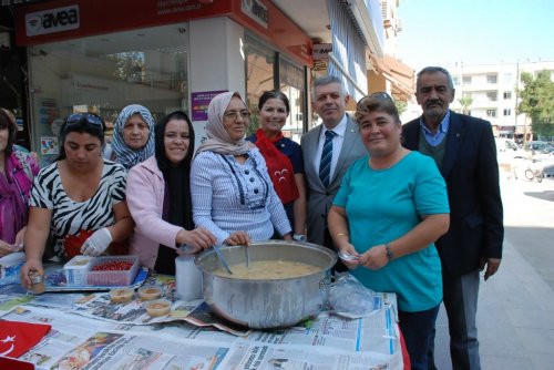 MHP Didim İlçe Teşkilatı Aşure Hayrı Düzenledi