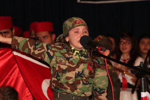 Minik Bengü, salonu ağlattı
