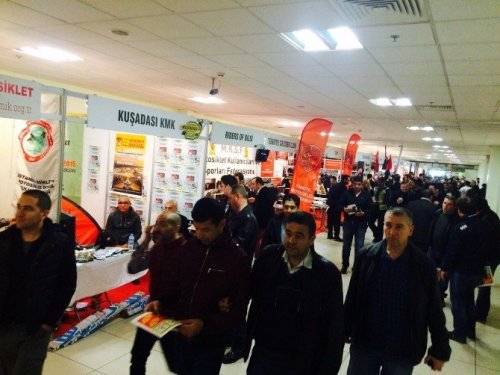 Motosikletçilerden Kuşadası’nın tanıtımına destek