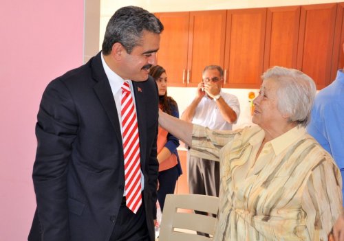 Nazili Belediye Başkanı Haluk Alıcık, Alzheimer Hastalarını Unutmadı