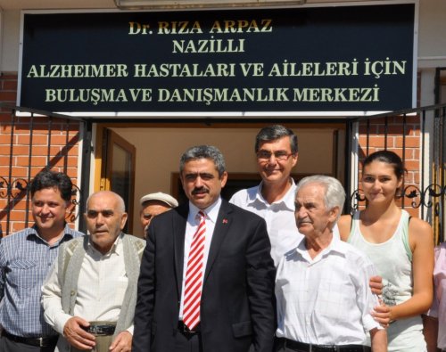 Nazili Belediye Başkanı Haluk Alıcık, Alzheimer Hastalarını Unutmadı