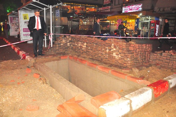 nazilli’de-cop-konteynerleri-yeraltina-aliniyor-(1).jpg