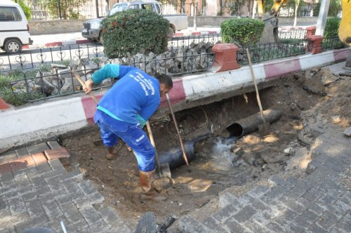 Nazilli Belediyesi ASKİ Ekiplerine Destek Oluyor