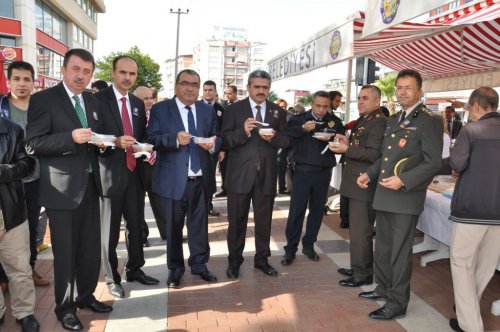 Nazilli Belediyesi Aşure Hayrı Düzenledi