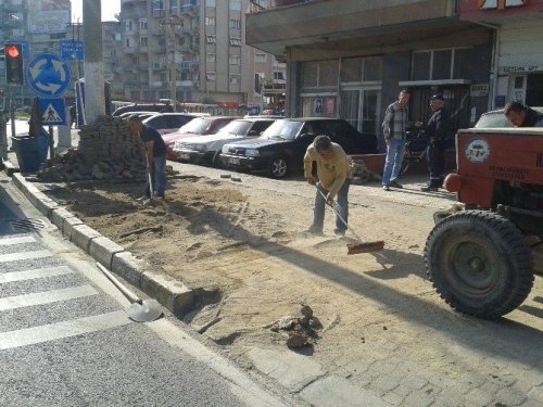 Nazilli Belediyesi Bozulan Yolları Onarıyor