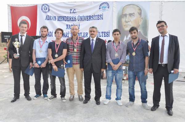 nazilli-iibf,-971-mezun-verdi-(5).jpg