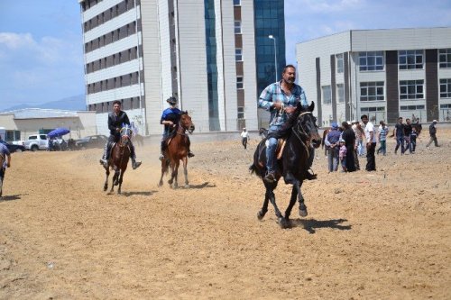 Nazilli’de 4. Rahvan At Yarışları Yapıldı