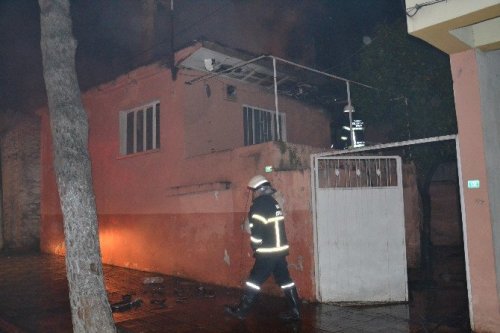 Nazilli’de 5 İşçinin Kaldığı Ev Küle Döndü