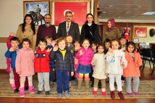 Nazilli’de anaokulu öğrencileri Başkan Alıcık'ı ziyaret etti