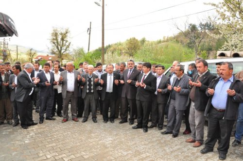 Nazilli'de Aşağı Yakacık Pınar Cami İbadete Açıldı