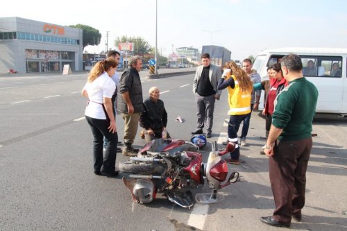 Nazilli'de Aşırı Hız ve Dikkatsizlik Kazayı Getirdi