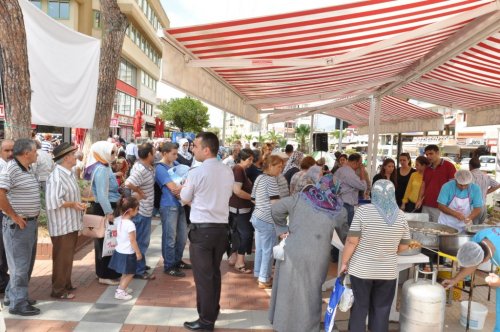 Nazilli'de Merhum Adnan Menderes için Lokma Hayrı Yapıldı