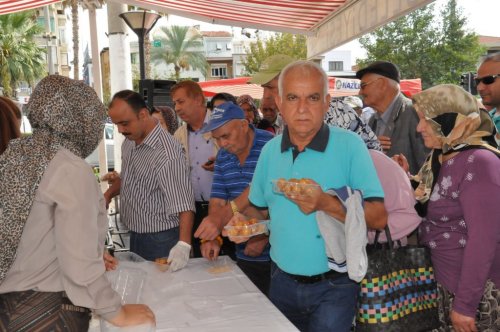 Nazilli'de Merhum Adnan Menderes için Lokma Hayrı Yapıldı