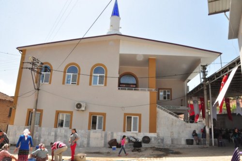 Nazilli'de Yalınkuyu Camisi İbadete Açıldı