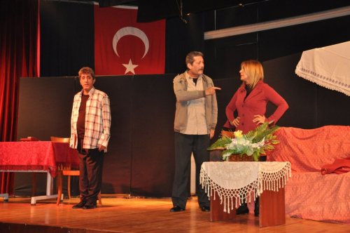‘Oğlum Bak Git’ Nazilli'de Sahnelendi