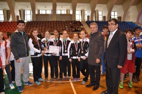 Okullar arası yıldızlar Badminton İl Birinciliği Turnuvası sona erdi