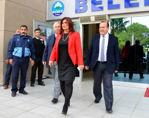 Özlem Çerçioğlu’ndan Söke Belediyesi’ni Ziyaret Etti