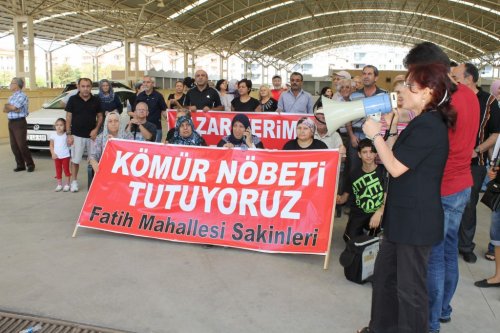 Pazar Yerinde Kömür Nöbeti Tutmaya Başladılar