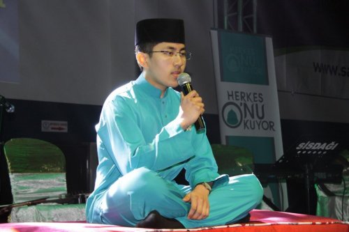 Peygamber Sevdası Salona Sığmadı