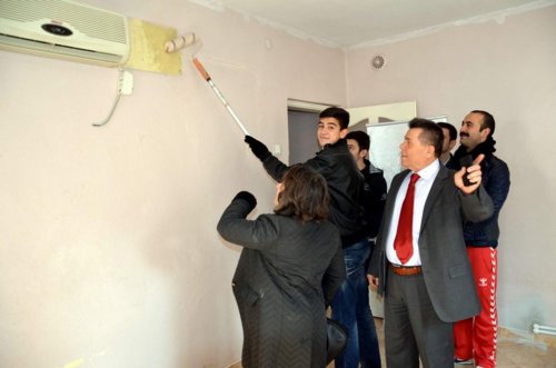 Sakatlar Derneği Binasının Bakım ve Boyası Yapılıyor