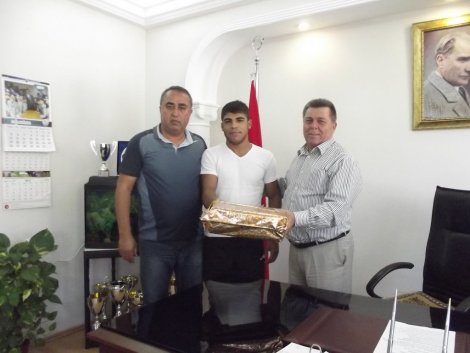 ŞAMPİYON ÖDÜLLENDİRİLDİ