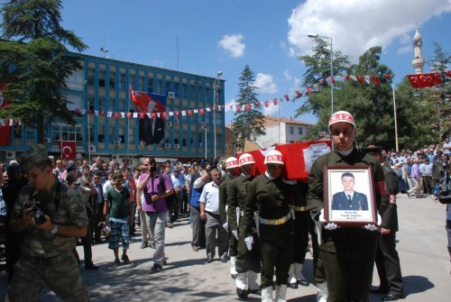 Şehit Teğmen Son Yolculuğuna Uğurlandı