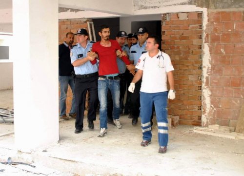 Sevdiği Kız Kendisinden Şikayetçi Olunca İntihar Etmek İstedi