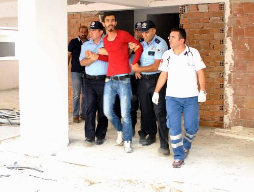 Sevdiği Kız Kendisinden Şikayetçi Olunca İntihar Etmek İstedi