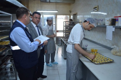 Söke Belediyesi Zabıtaları Gıda İşyerlerini Denetledi