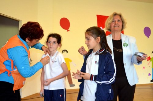 Tema, Doğa Sevgisini Miniklere Aşılıyor