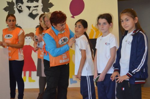 Tema, Doğa Sevgisini Miniklere Aşılıyor