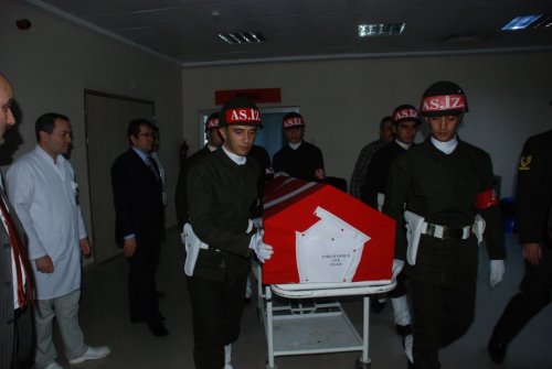 Terhisine 3 Gün Kala Kaza Kurşunu İle Ölen Askere Son Görev