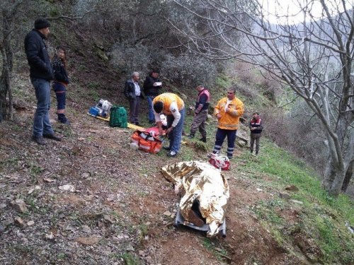 Tire’de cip uçuruma yuvarlandı, ölen üç Kişi Aydın’ı yasa boğdu