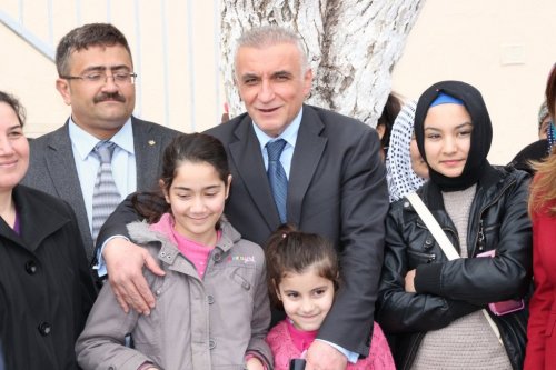 Uzunırmak'tan Bozdoğan'ın Yenice Köyüne Bayrak