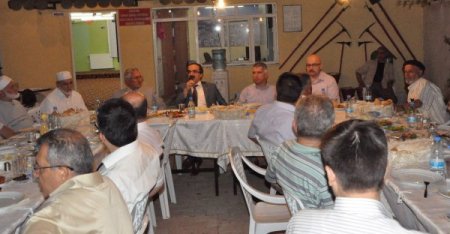 Vali Coş’tan Gösterişli İftarlardan Kaçının Çağrısı