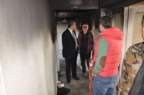 Yangından zarar gören yaşlı çifte Başkan Alıcık sahip çıktı