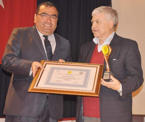 yaslilarin-beklentileri-huzur,-sevgi,-saygi-ve-bakimdir-(5).jpg