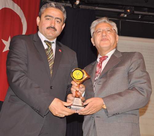 yaslilarin-beklentileri-huzur,-sevgi,-saygi-ve-bakimdir-(6).jpg