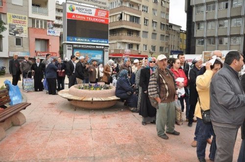 Yazıcıoğlu hayrına lokma döktürülüp Mevlit okutuldu