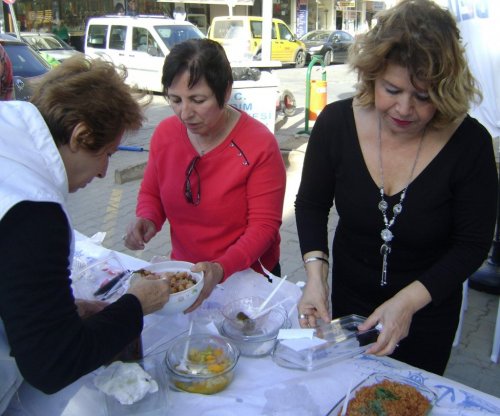 Zeytin Festivali'nde Zeytinyağlı Yemekler Yarıştı